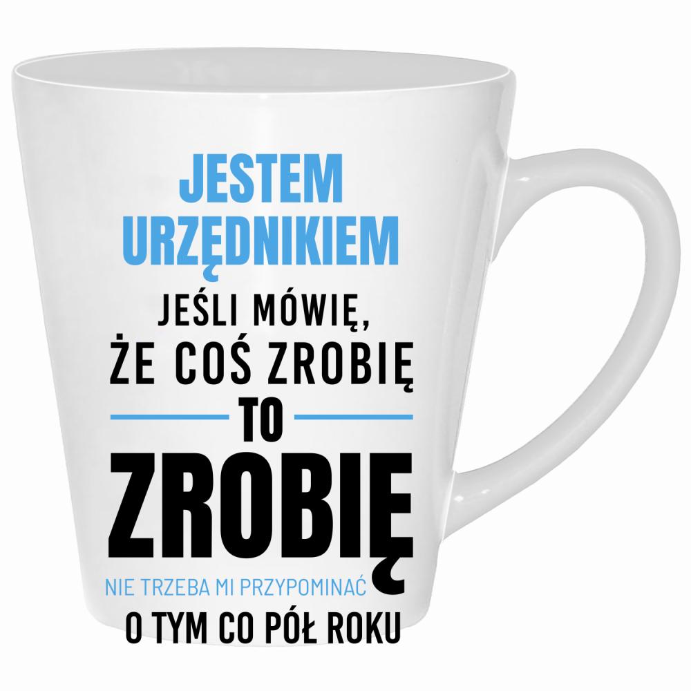 Cierpliwość, precyzja i… szczypta ironii kubek latte