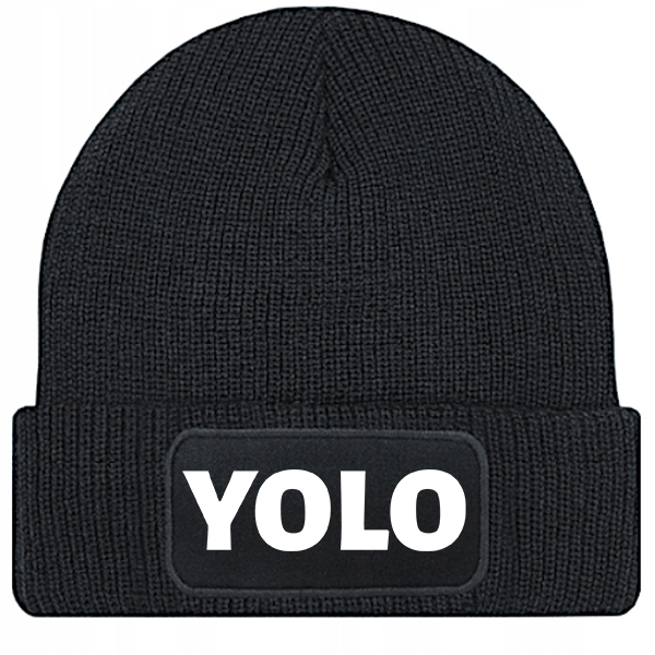 Czapka z napisem YOLO