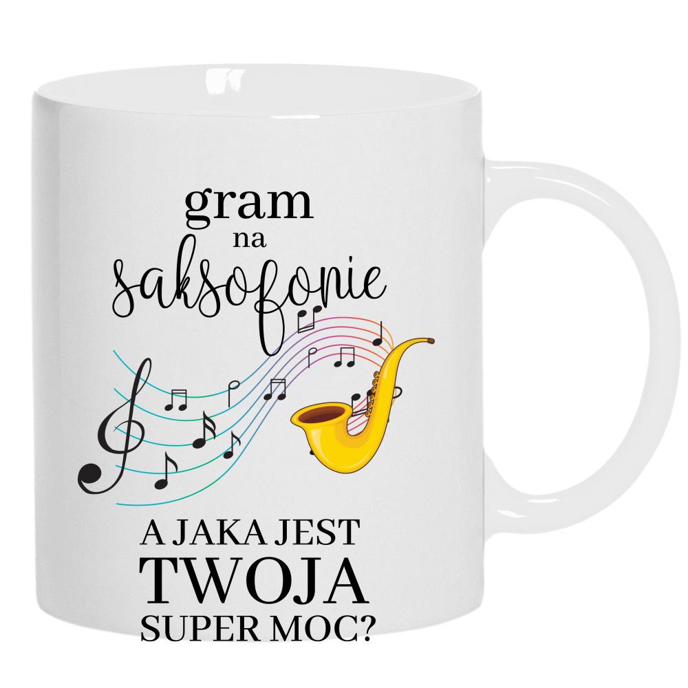 Gram na saksofonie kubek ucho kolor kolor biały