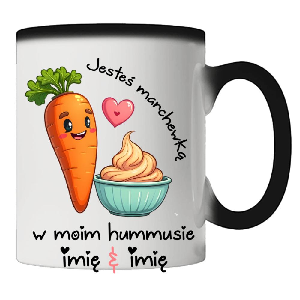 JESTEŚ MARCHEWKĄ W MOIM HUMMUSIE kubek magiczny kolor czerwony latte