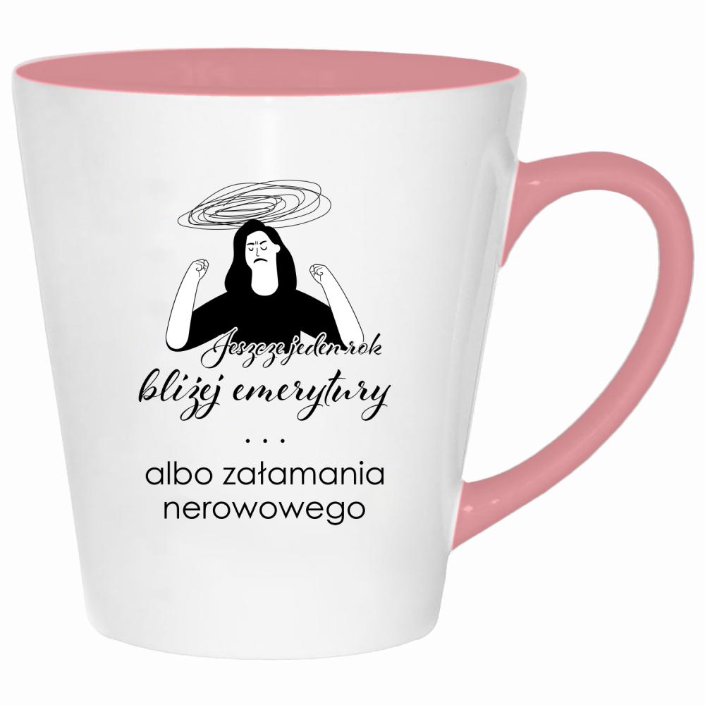 Jeszcze jeden rok bliżej emerytury kubek latte kolor pink