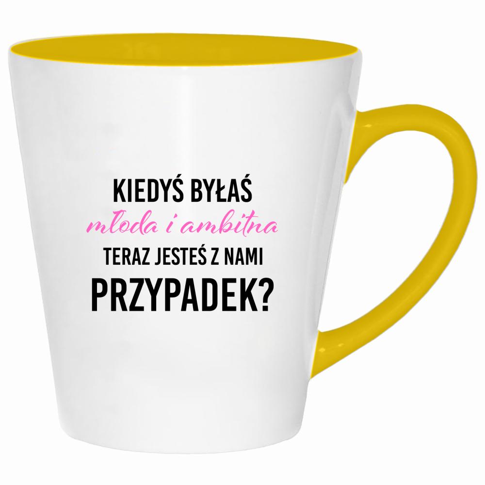 Kiedyś byłaś młoda i ambitna kubek latte kolor żółtyy