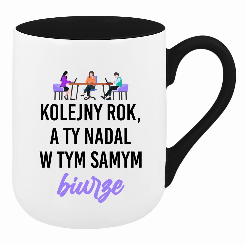 Kolejny rok, a Ty nadal w tym samym biurze kubek coffee kolor żółtyy