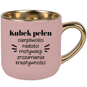 Kubek pełen cierpliwości radości motywacji