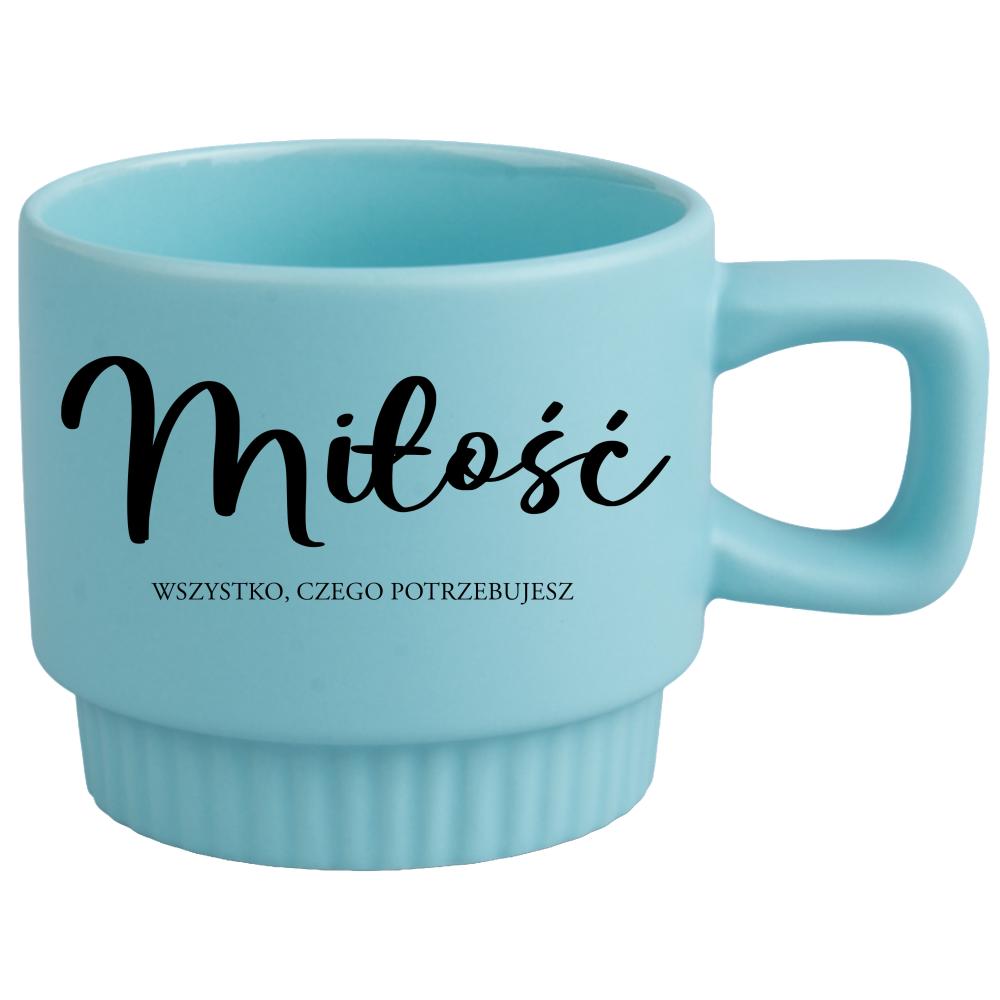 Miłość – wszystko czego potrzebujesz kubek ryflowany niebieski