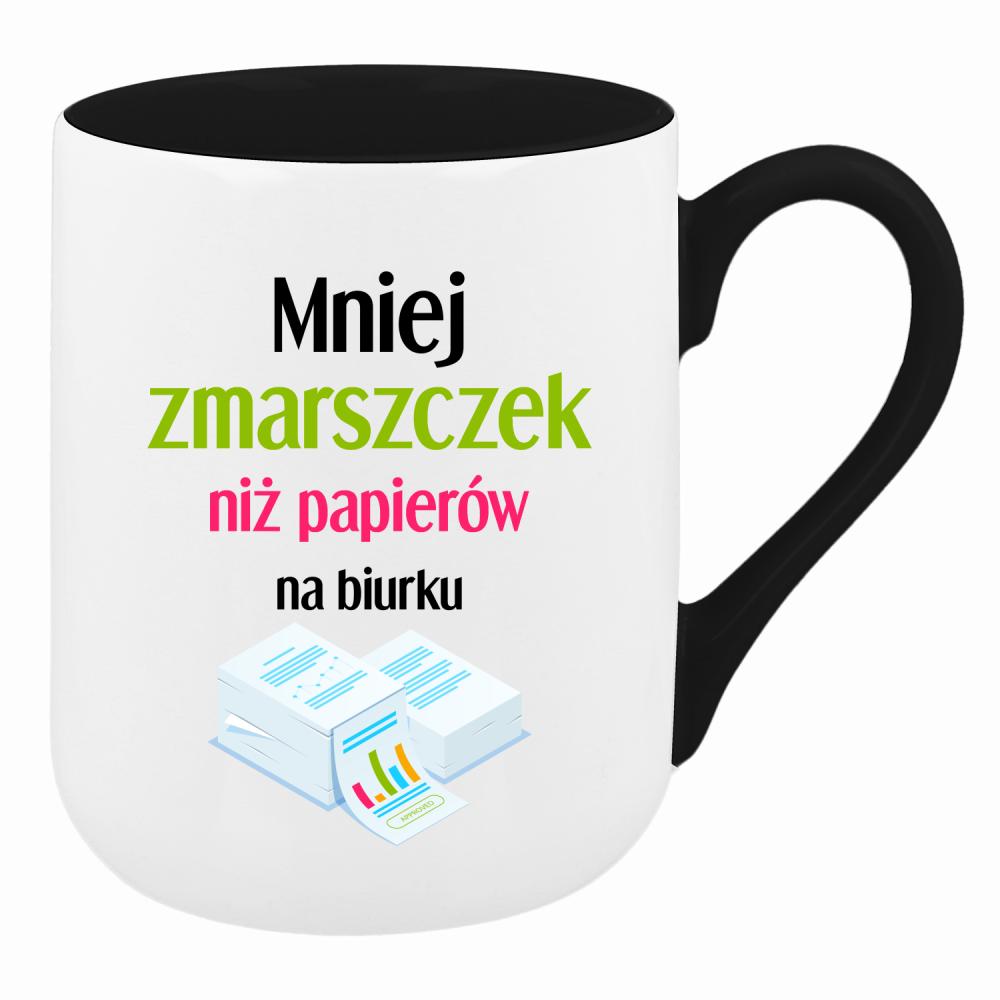 Mniej zmarszczek niż papierów na biurku kubek coffee kolor zielony