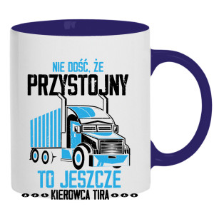 Przystojny kierowca tira