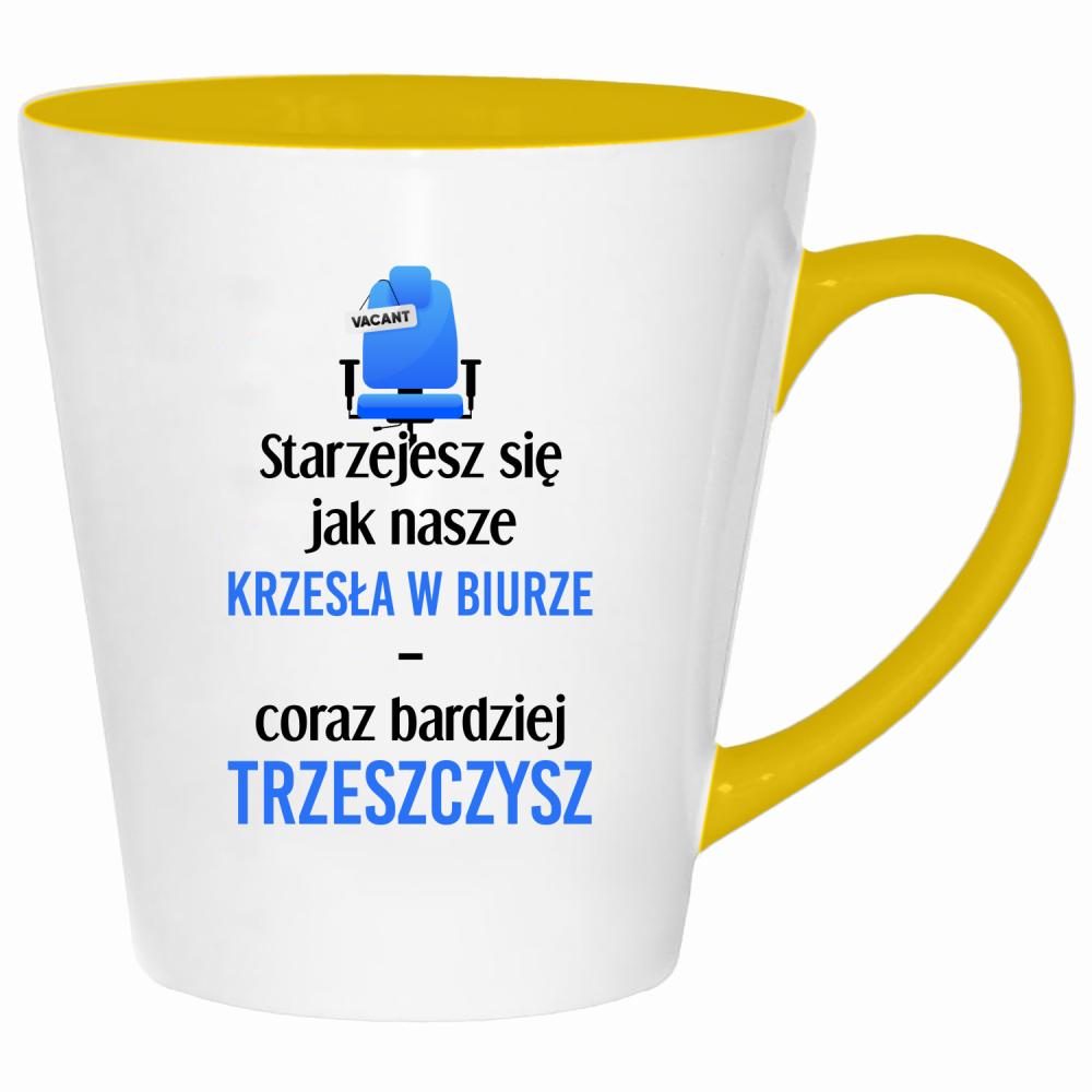 Starzejesz się jak nasze krzesła w biurze kubek latte kolor żółtyy