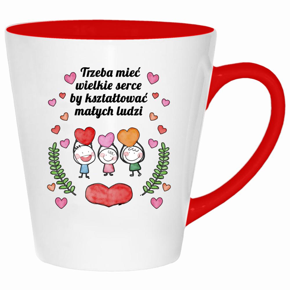Trzeba mieć wielkie serce by kształtować kubek latte kolor czerwony latte