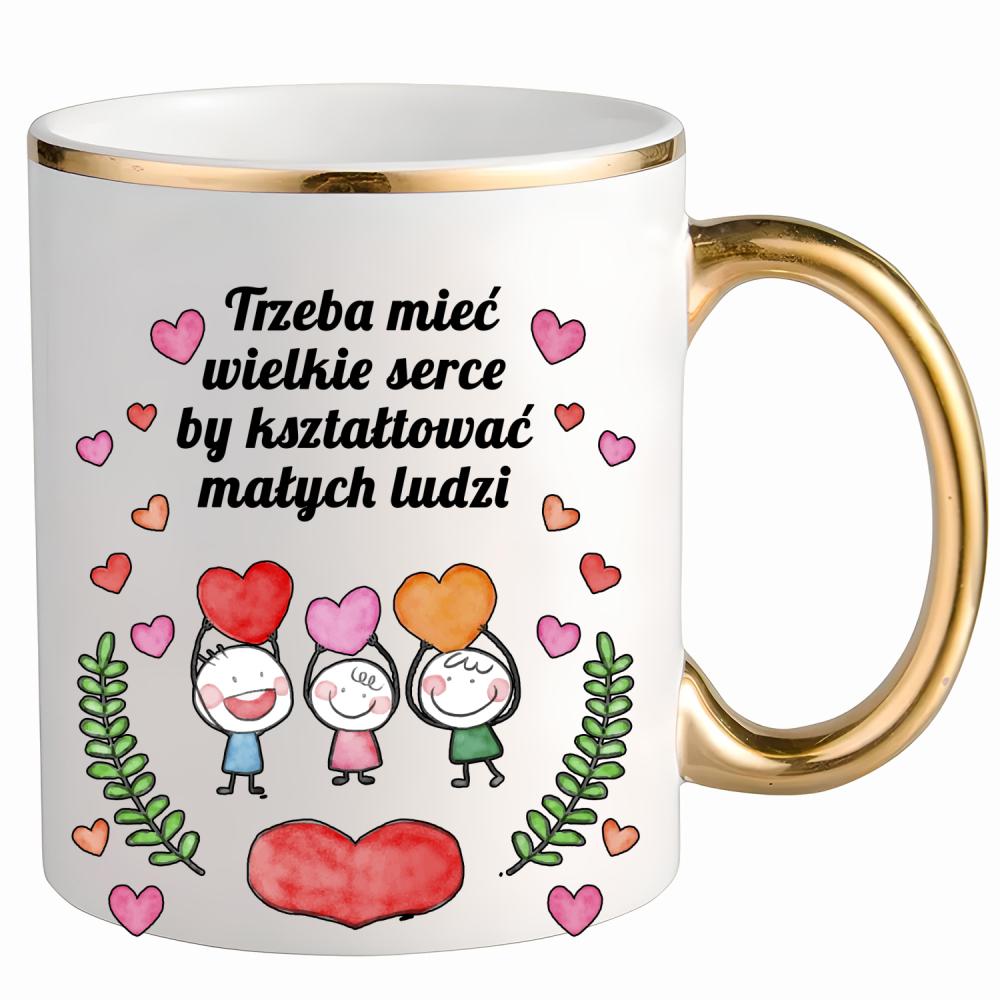 Trzeba mieć wielkie serce by kształtować kubek ze złotym uchem i rantem