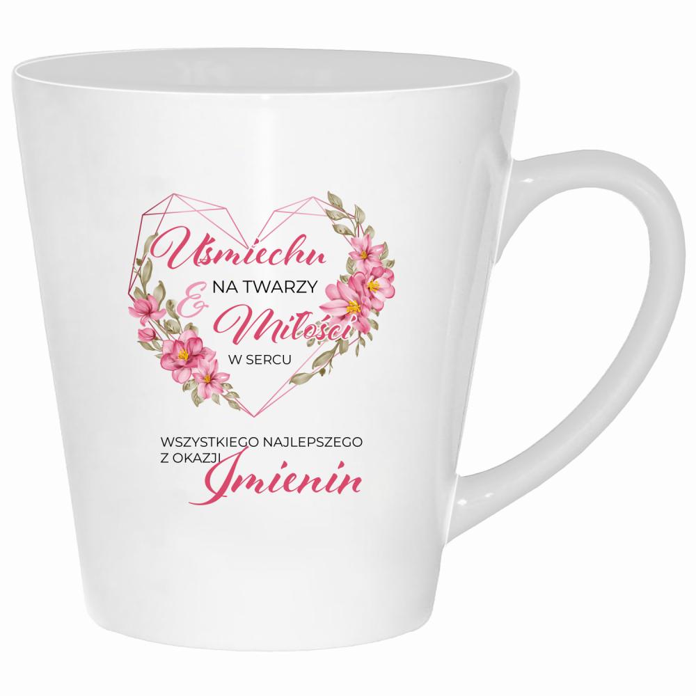 Uśmiech na twarzy, miłość w sercu kubek latte kolor biały